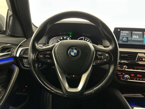 Used 2018 BMW 530e w/ Premium Package 2 RWD image 16