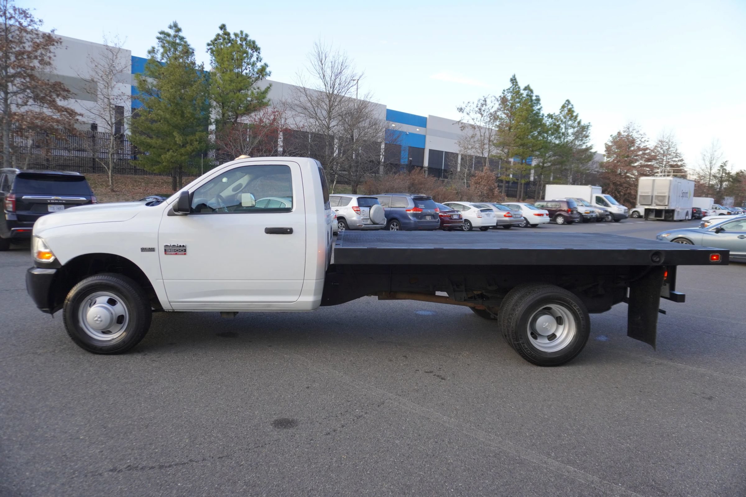 Used 2011 RAM 3500 ST RWD image 4