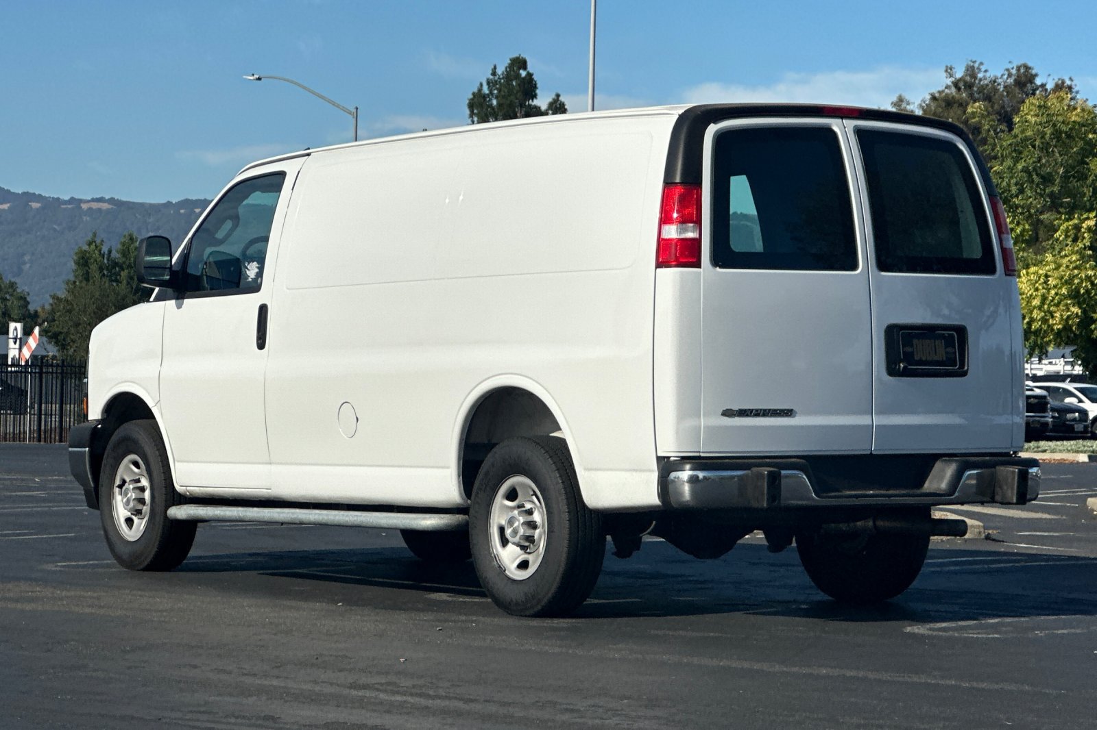 Used 2025 Chevrolet Express 2500 w/ Driver Convenience Package RWD image 6