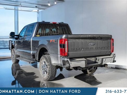 Used 2023 Ford F350 Lariat w/ FX4 Off-Road Package image 37