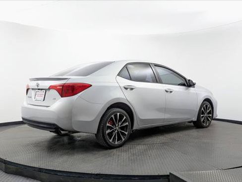 Used 2018 Toyota Corolla SE FWD image 8