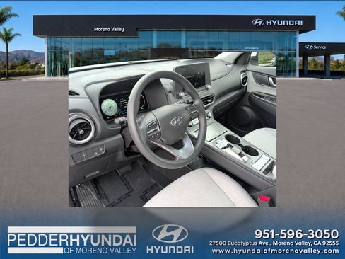 Certified 2023 Hyundai Kona SE FWD image 2