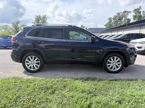 Used 2016 Jeep Cherokee Limited w/ Trailer Tow Group AWD/4WD image 7