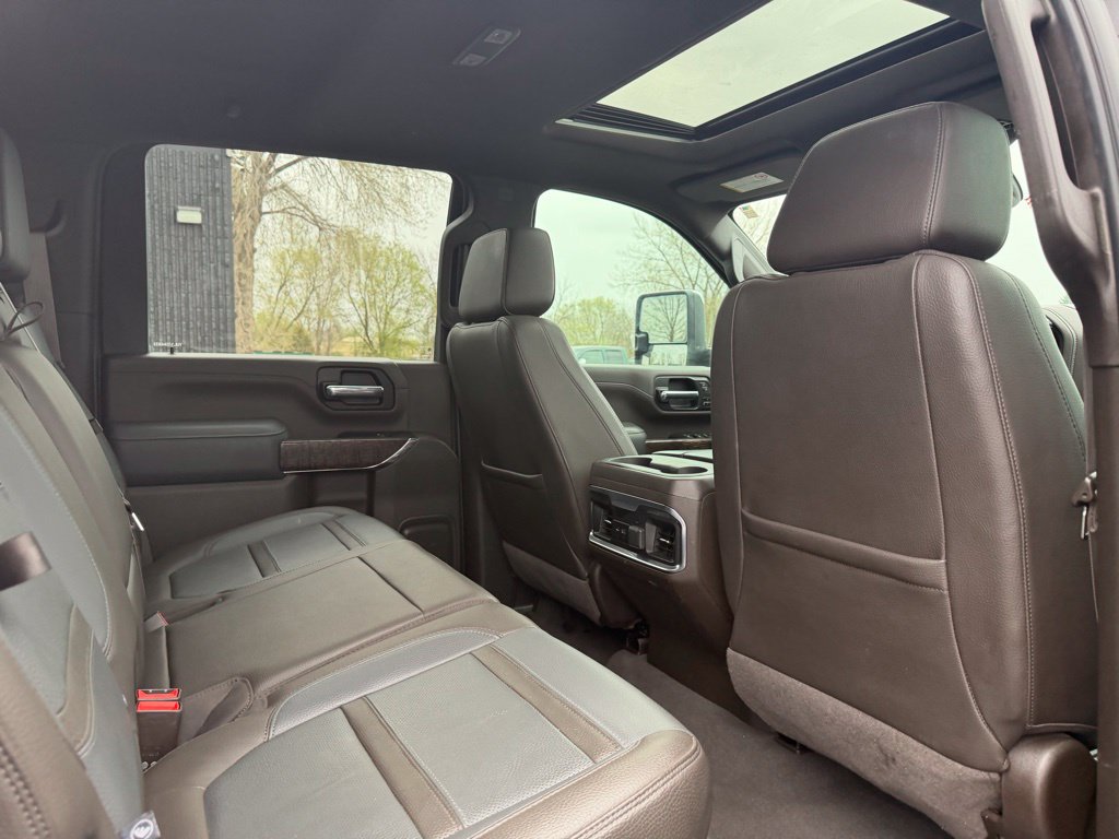 Used 2022 GMC Sierra 2500 Denali w/ Denali Black Diamond Edition AWD/4WD image 26