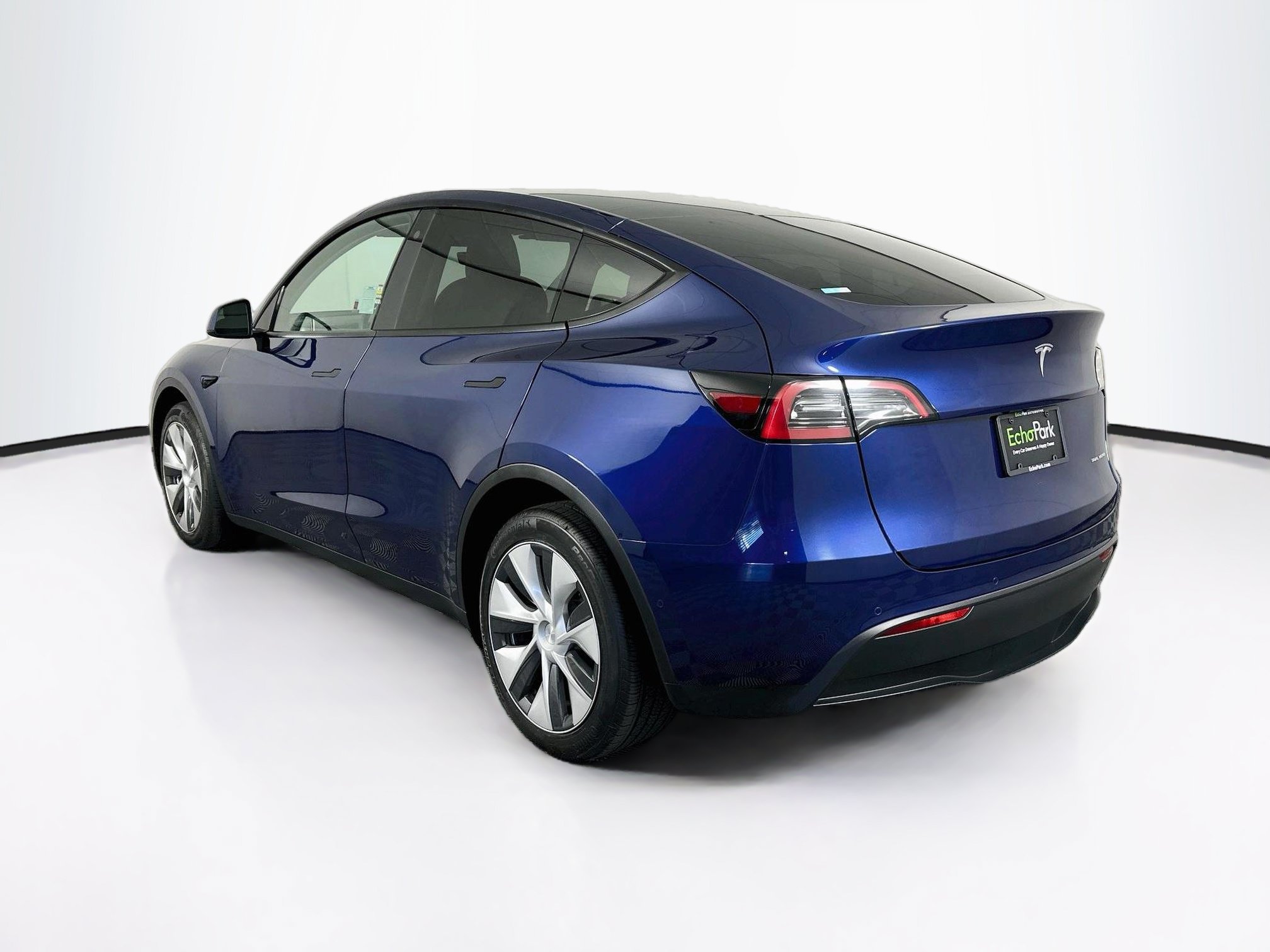 Used 2023 Tesla Model Y Long Range AWD/4WD image 5