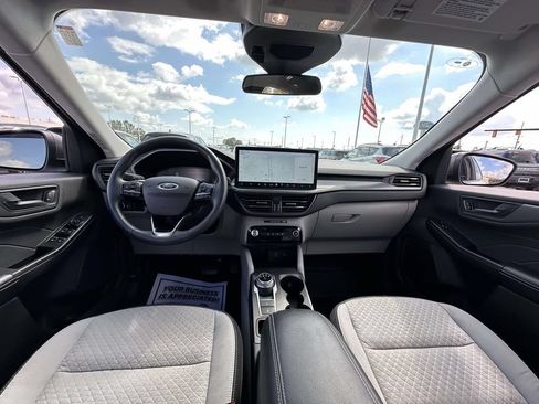 Used 2023 Ford Escape Active w/ Tech Pack #1 AWD/4WD image 13