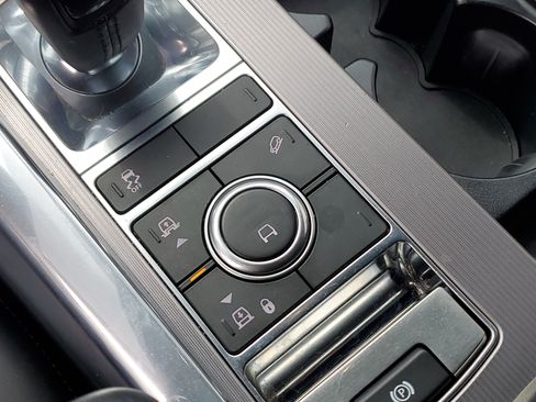 Used 2019 Land Rover Range Rover Sport HSE image 26