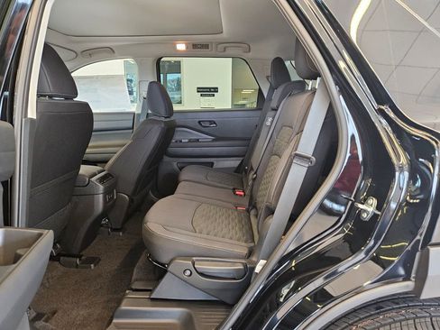 New 2026 Nissan Pathfinder SV w/ SV Premium Package AWD/4WD image 27