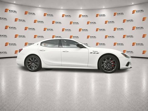 Used 2022 Maserati Ghibli Modena RWD image 52