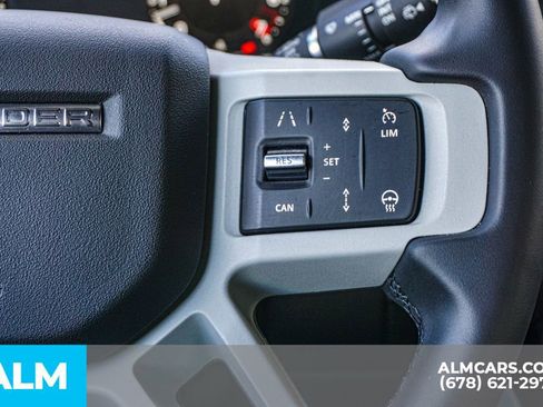 Used 2024 Land Rover Defender 90 X-Dynamic SE image 29