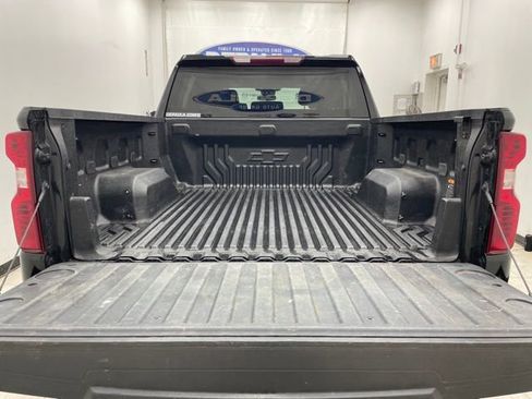 Used 2022 Chevrolet Silverado 1500 LT AWD/4WD image 12