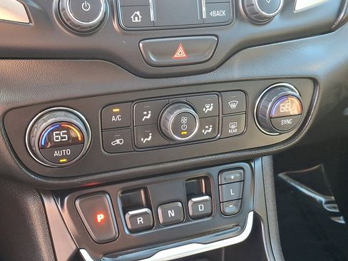 Used 2020 GMC Terrain Denali w/ Denali Premium Package image 16