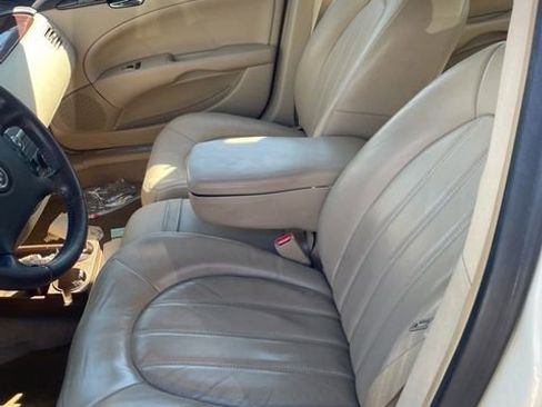 Used 2010 Buick Lucerne CXL w/ Driver Confidence Package FWD image 5
