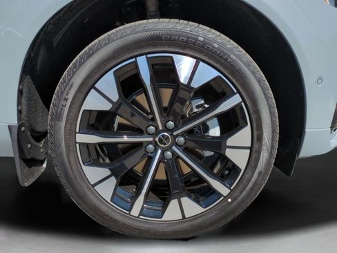 New 2026 Volvo XC60 B5 Plus w/ Protection Package Premier AWD/4WD image 26