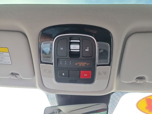 Used 2024 Hyundai Tucson Limited image 29