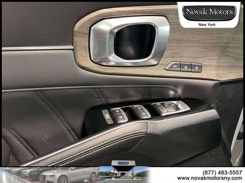 Used 2023 Kia Sorento SX Prestige AWD/4WD image 17