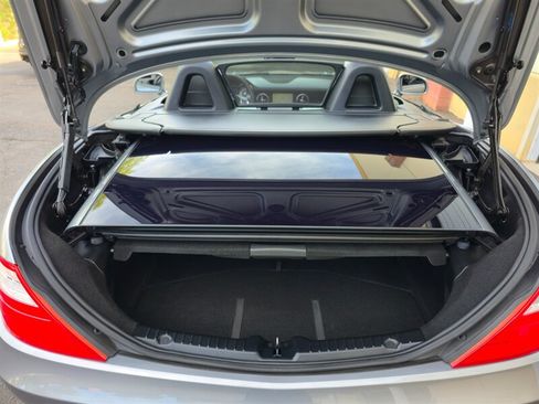 Used 2012 Mercedes-Benz SLK 350 image 25