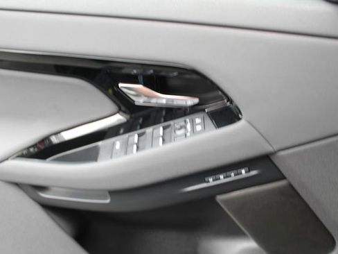 Used 2025 Land Rover Range Rover Evoque S image 21