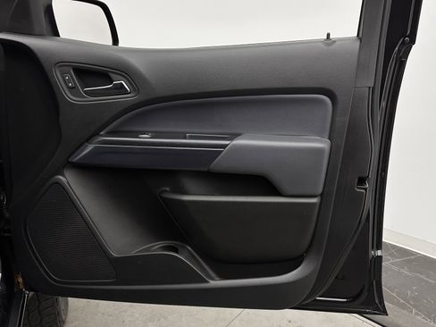 Used 2020 Chevrolet Colorado Z71 image 34