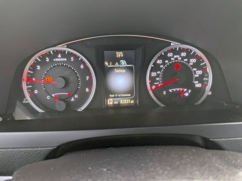 Used 2016 Toyota Camry SE w/ Moonroof Package image 17