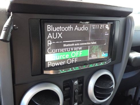 Used 2010 Jeep Wrangler Unlimited Sahara w/ Dual Top Group AWD/4WD image 54