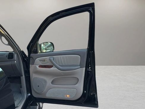 Used 2007 Toyota Sequoia Limited image 37