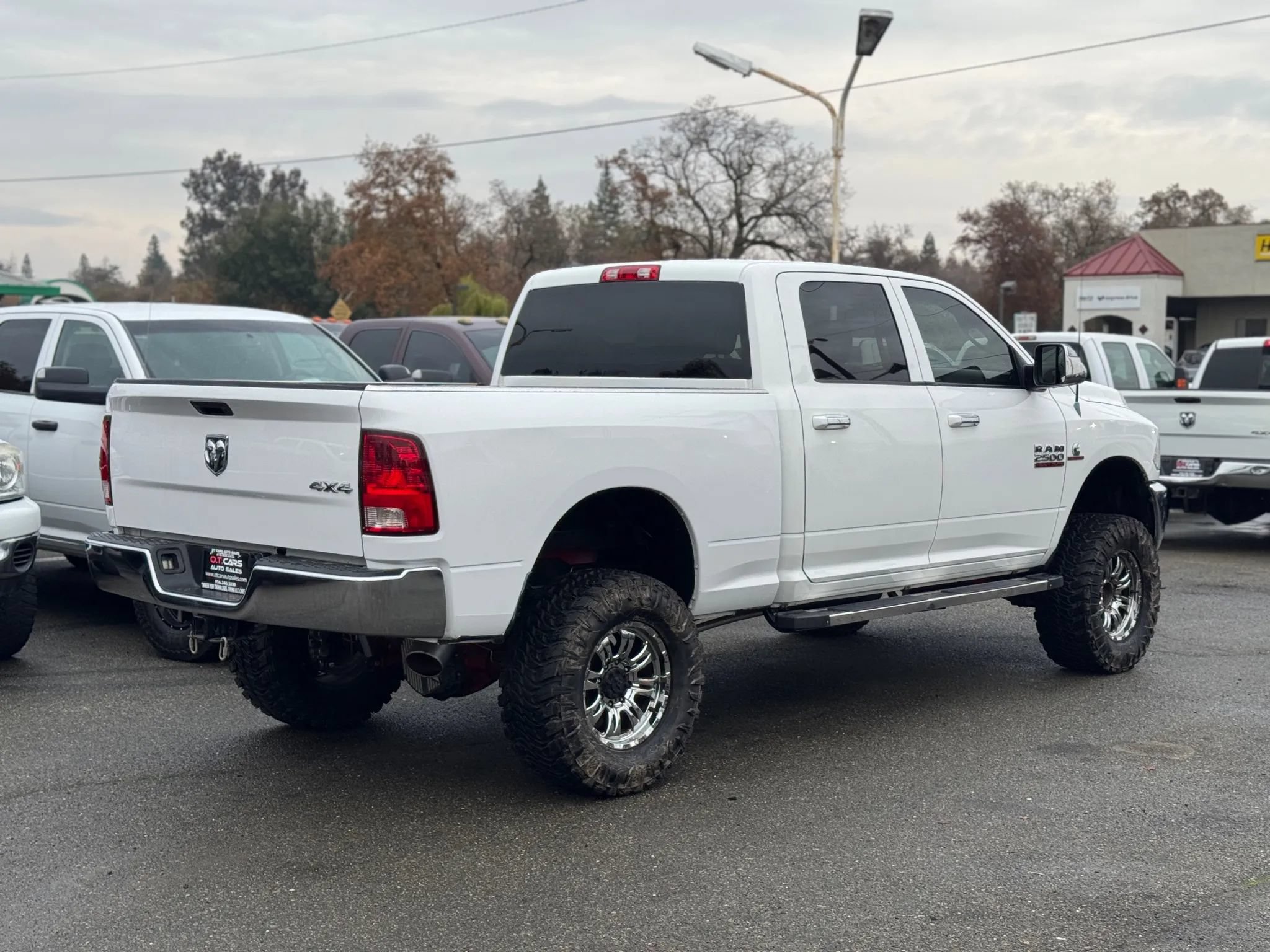 Used 2013 RAM 2500 Tradesman w/ Chrome Appearance Group AWD/4WD image 3