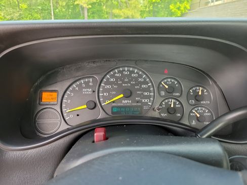 Used 2001 Chevrolet Silverado 1500 4x4 Regular Cab w/ Firm Ride Suspension Pkg image 9