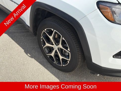 Used 2024 Jeep Compass Limited AWD/4WD image 8