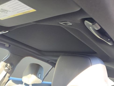 Used 2025 BMW 530i xDrive image 19