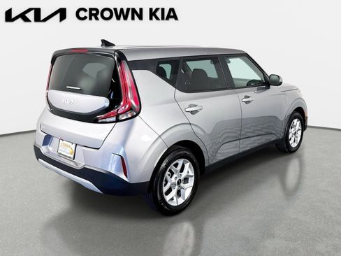 Certified 2025 Kia Soul FWD image 5