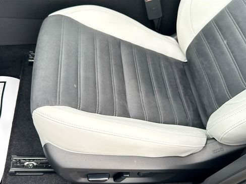 New 2026 Mitsubishi Outlander SE FWD image 20