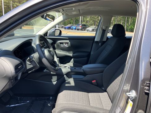 Used 2025 Honda HR-V LX image 16