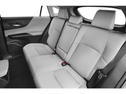 Used 2023 Toyota Venza LE image 16