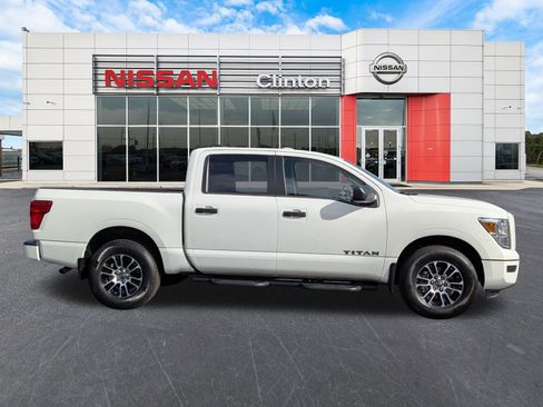 Certified 2024 Nissan Titan SV w/ Accessory Utility Package image 8