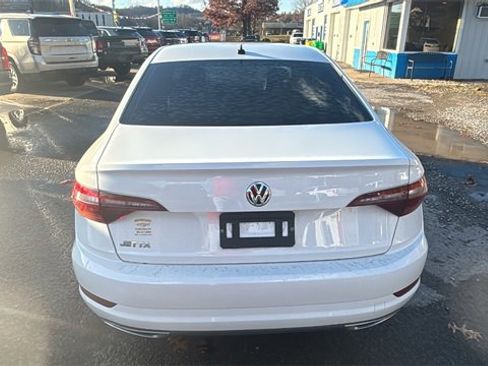 Used 2019 Volkswagen Jetta R-Line image 7