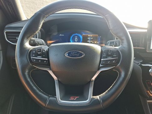 Certified 2022 Ford Explorer ST image 19