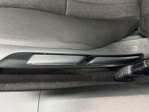 Certified 2025 Honda Accord LX image 21