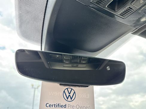 Used 2022 Volkswagen Tiguan SE R-Line FWD image 19