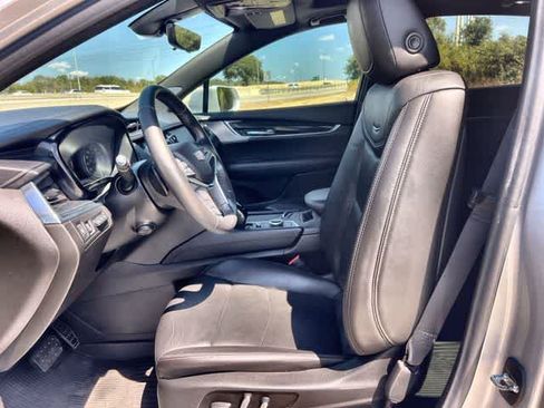 Used 2020 Cadillac XT5 Premium Luxury FWD image 11