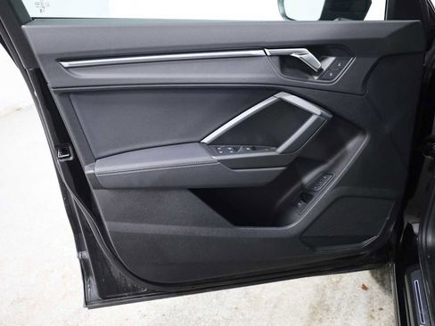 Used 2024 Audi Q3 2.0T Premium Plus image 16