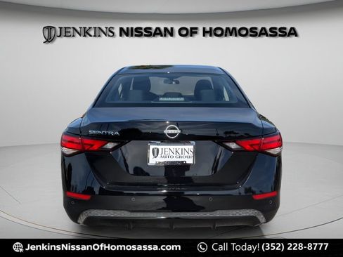 Certified 2025 Nissan Sentra S FWD image 5