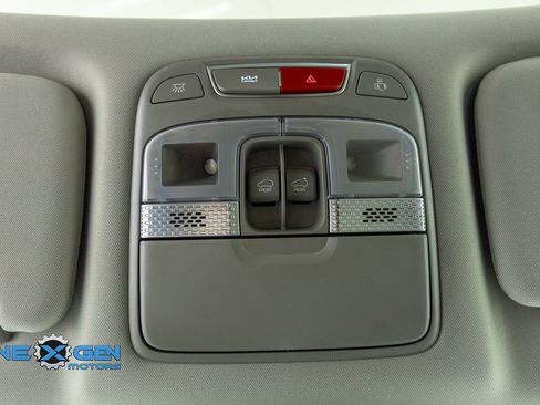 Used 2025 Kia Telluride SX w/ SX Captain's Chair Package AWD/4WD image 21
