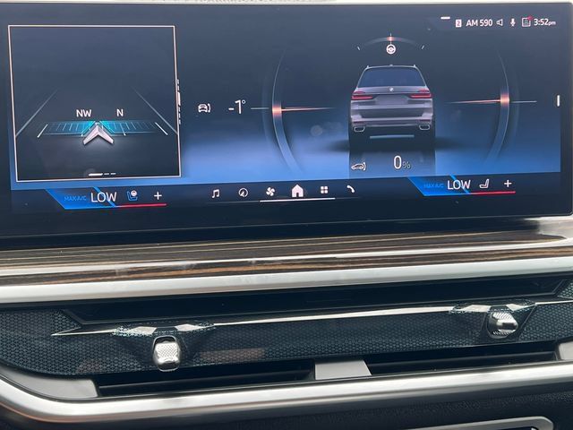 Used 2025 BMW X7 xDrive40i AWD/4WD image 24