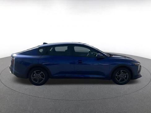 Used 2025 Kia K4 LXS image 16