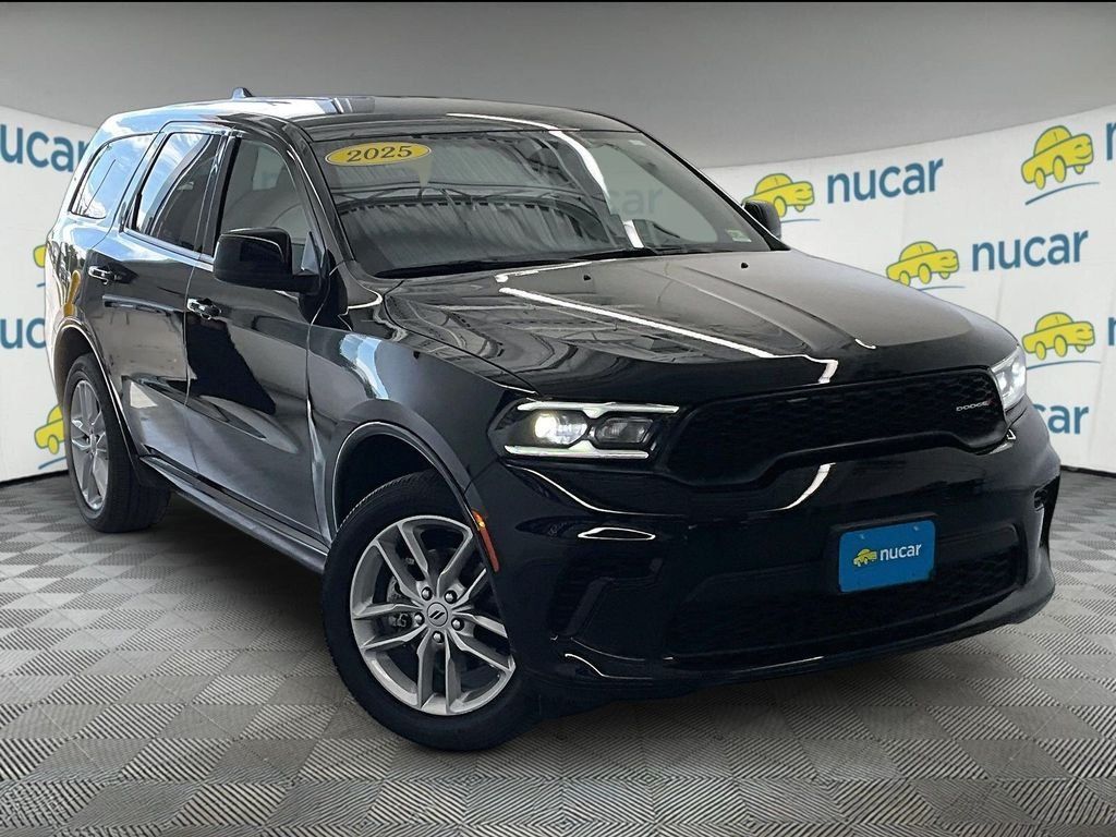 Used 2025 Dodge Durango GT AWD/4WD image 1