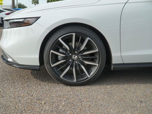 Used 2025 Honda Accord Touring image 12