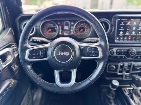 Used 2020 Jeep Gladiator Overland AWD/4WD image 12