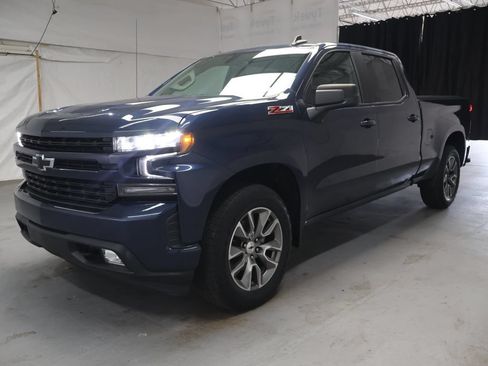 Used 2020 Chevrolet Silverado 1500 RST w/ Z71 Off-Road Package AWD/4WD image 3