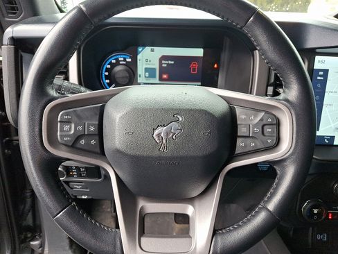 Certified 2023 Ford Bronco Outer Banks w/ Sasquatch Package image 20